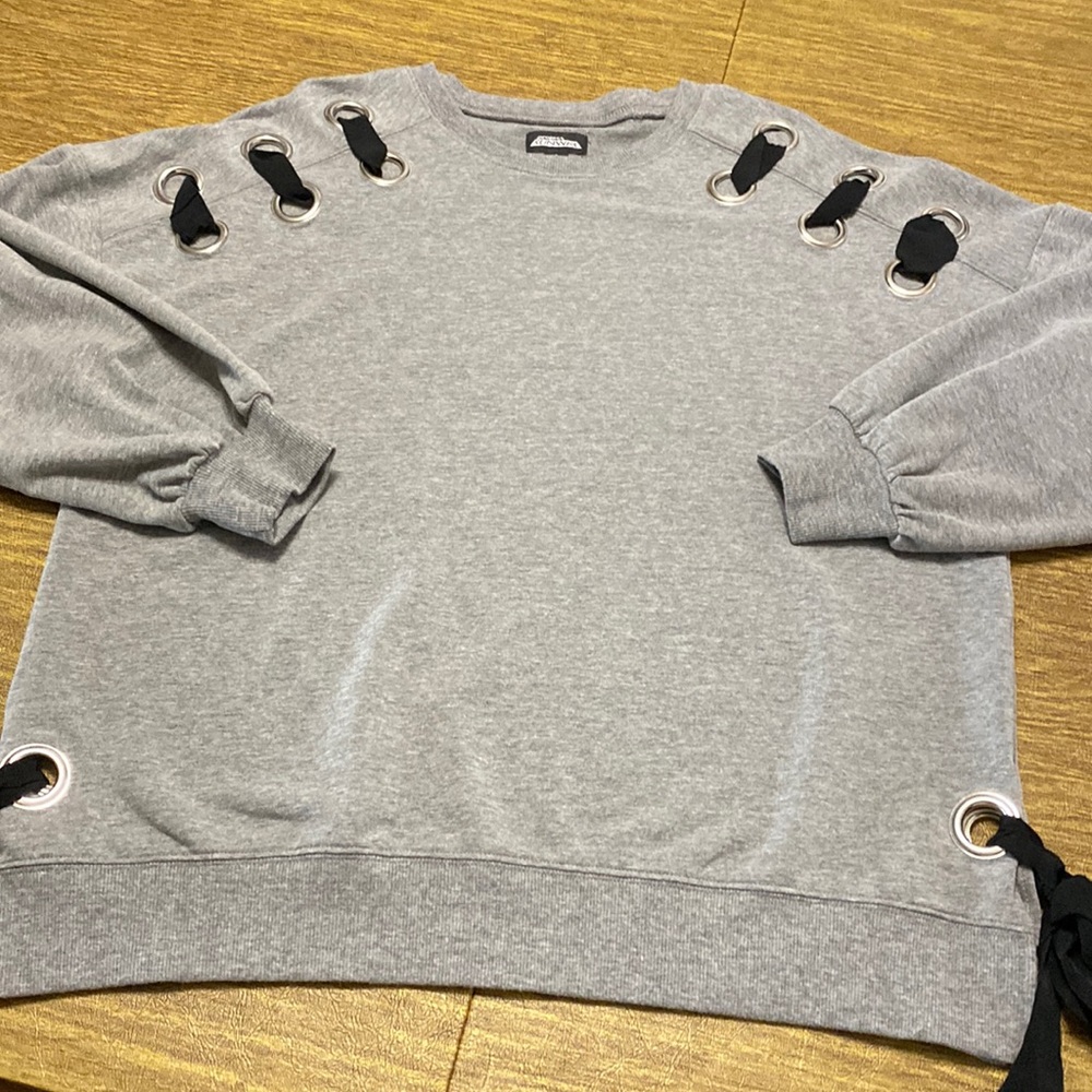 Project Runway S Gray Ribbon / Rivet Hoops Long Sleeve Sweatshirt